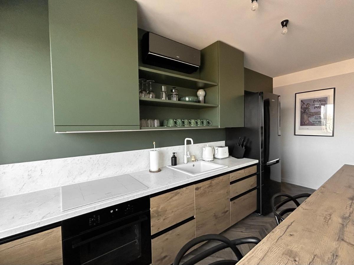 Old-New Apartment In Central คอนัส ภายนอก รูปภาพ