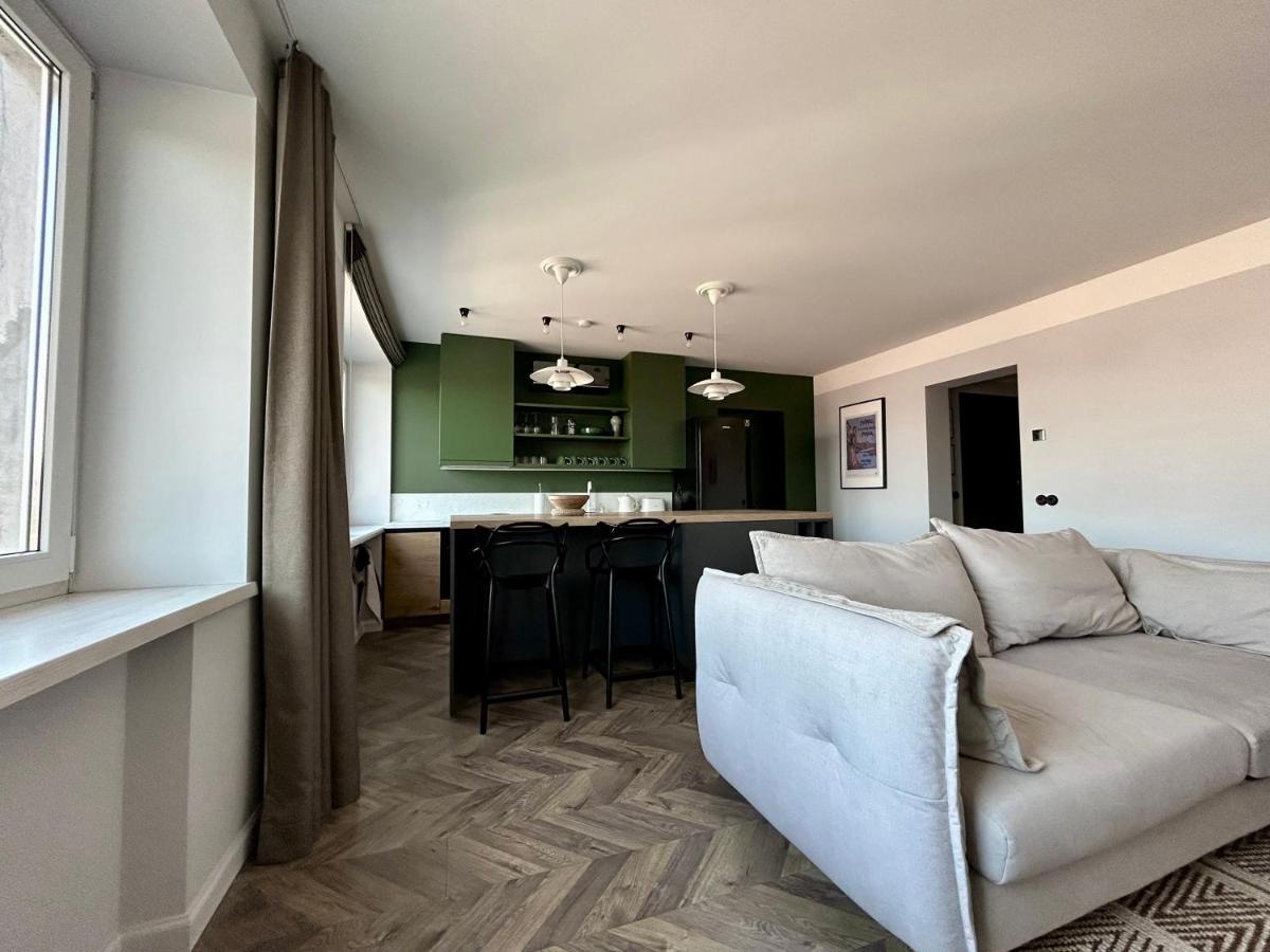 Old-New Apartment In Central คอนัส ภายนอก รูปภาพ