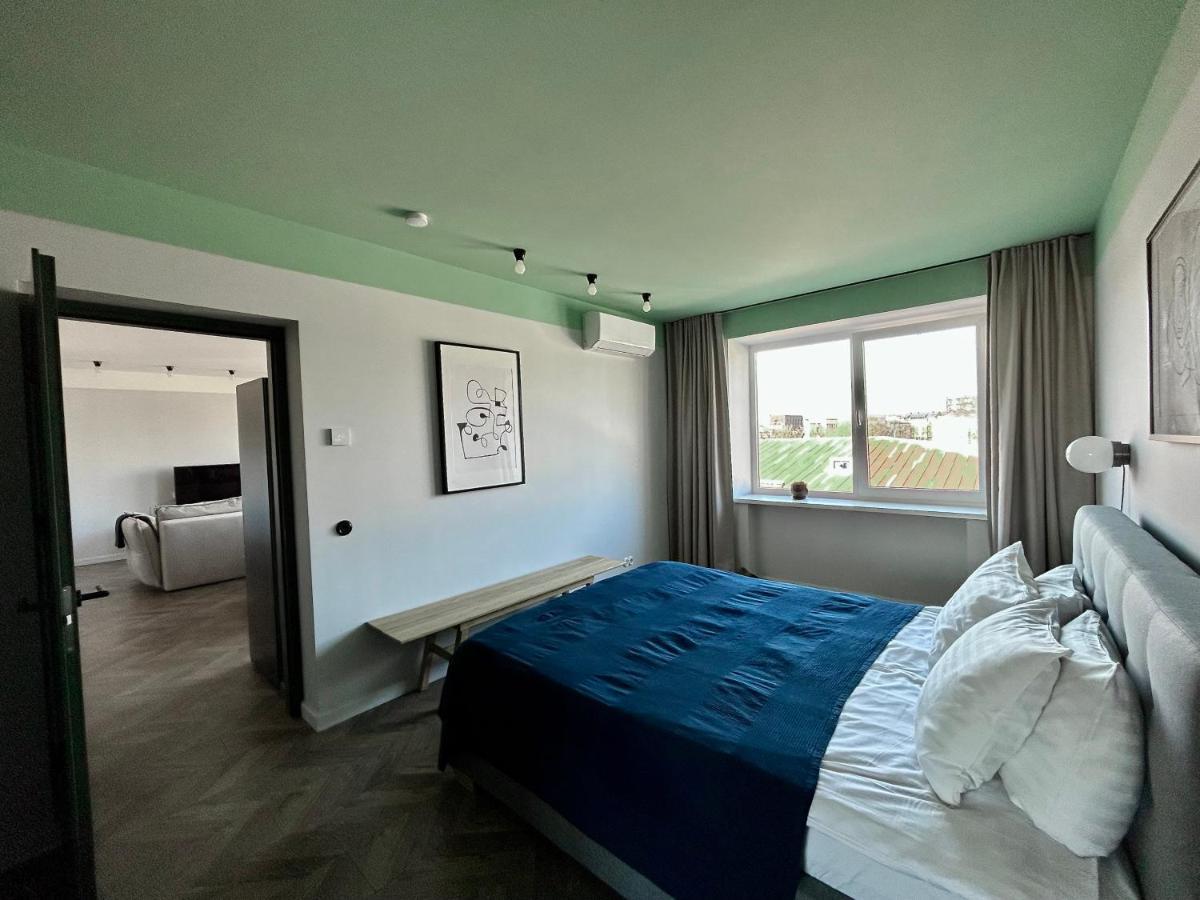 Old-New Apartment In Central คอนัส ภายนอก รูปภาพ